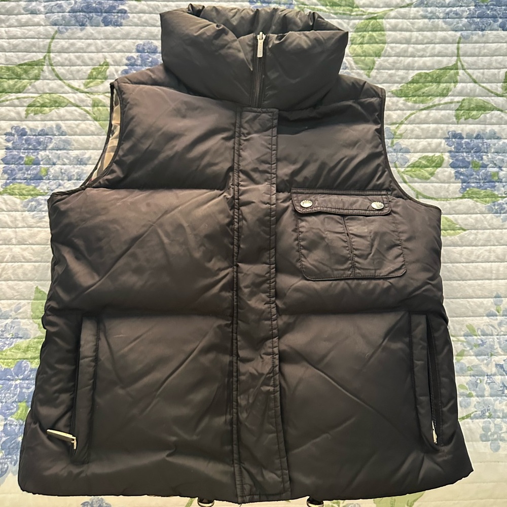 Authentic Burberry Kelsea Puffer Vest in Women’s Small (Black)